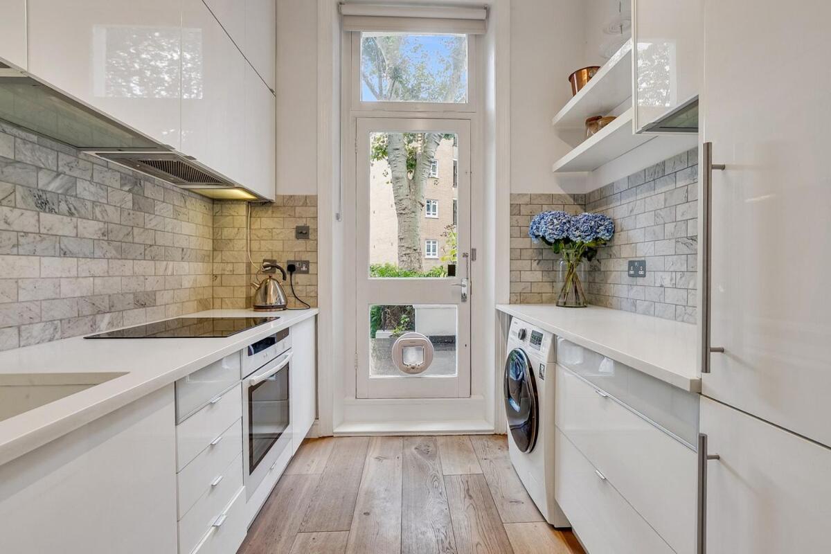 ロンドンLuxury Kensington Flat - Private Garden - Tube 4 Min Walkアパートメント エクステリア 写真